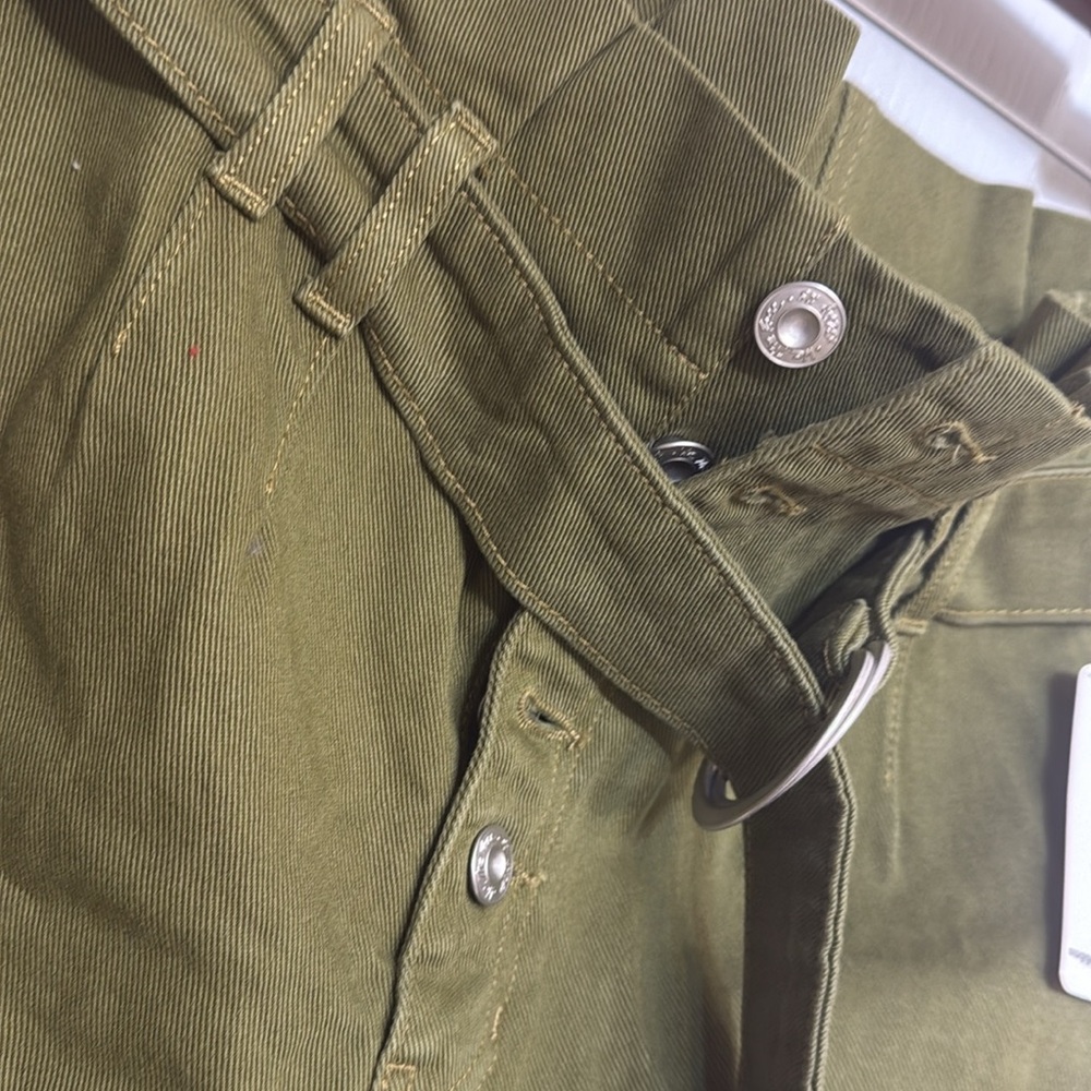 Free people 🌹🌹Olive Green Belted Women's Shorts - Picture 14 of 17